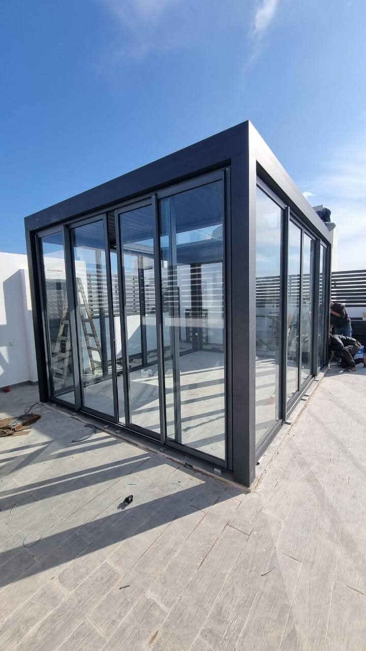 Luxury Outdoor Glass Structure